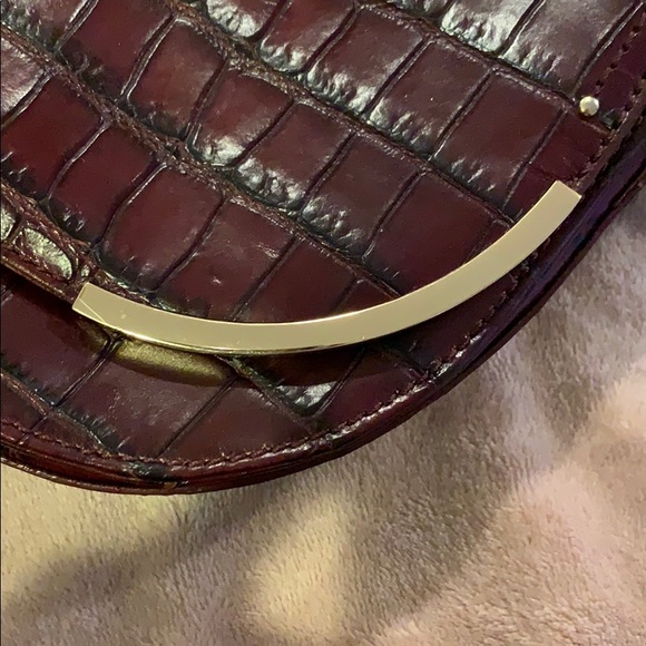 Vince Camuto VC Signature Leather Crossbody Bag - Picture 6 of 7